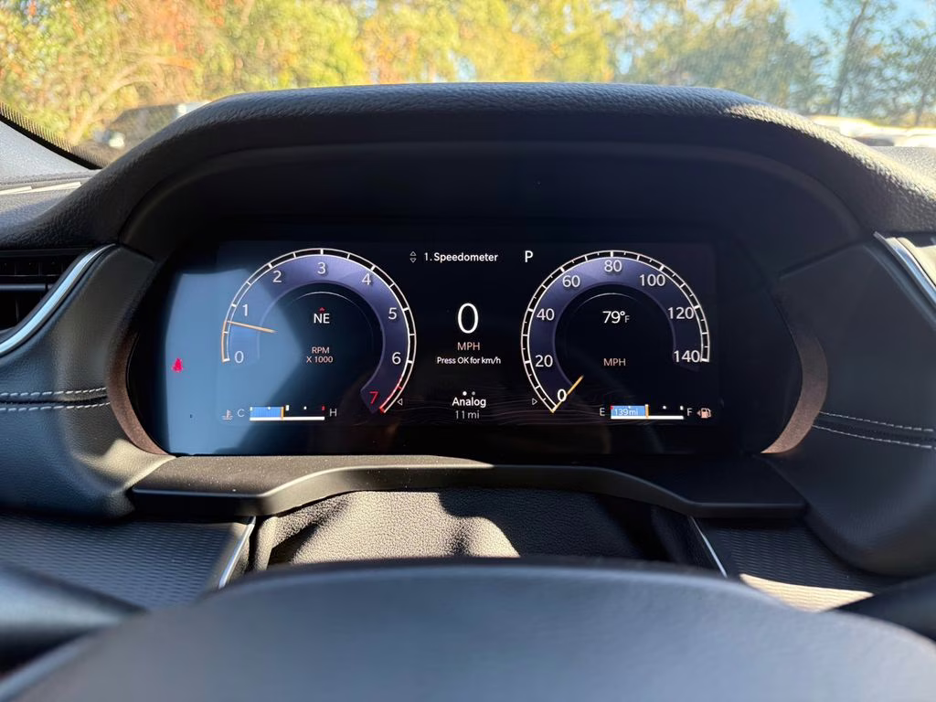 2025 Bright White Clearcoat Jeep Grand Cherokee Altitude RWD SUV