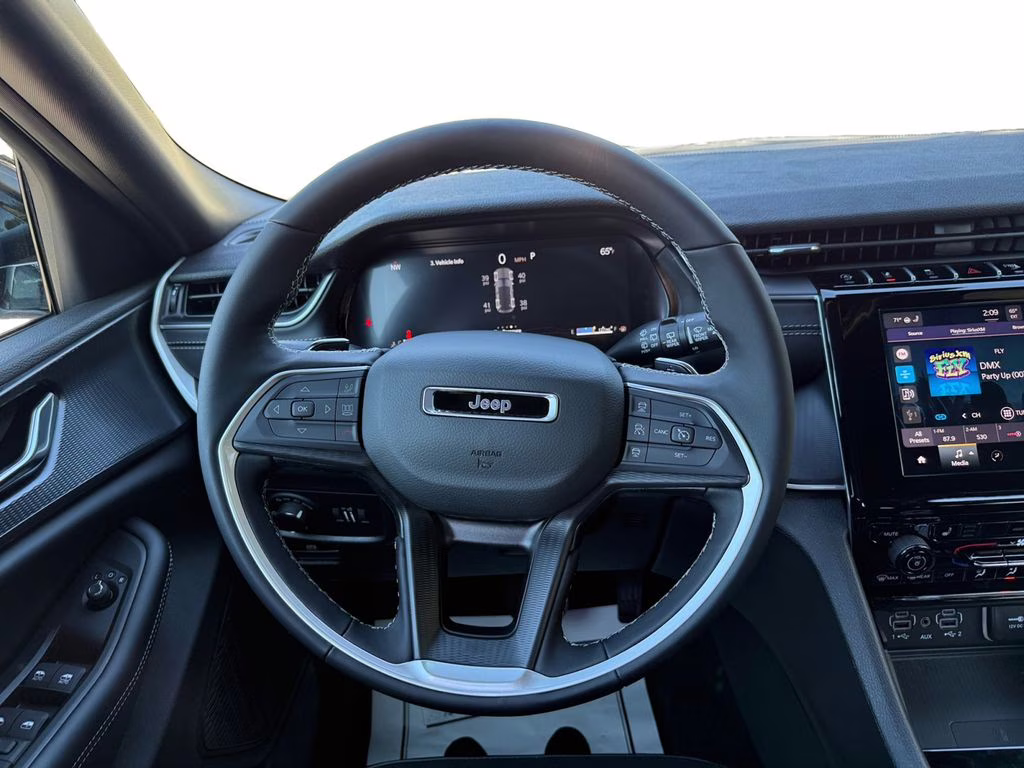 2025 Silver Zynith Jeep Grand Cherokee Altitude X RWD SUV