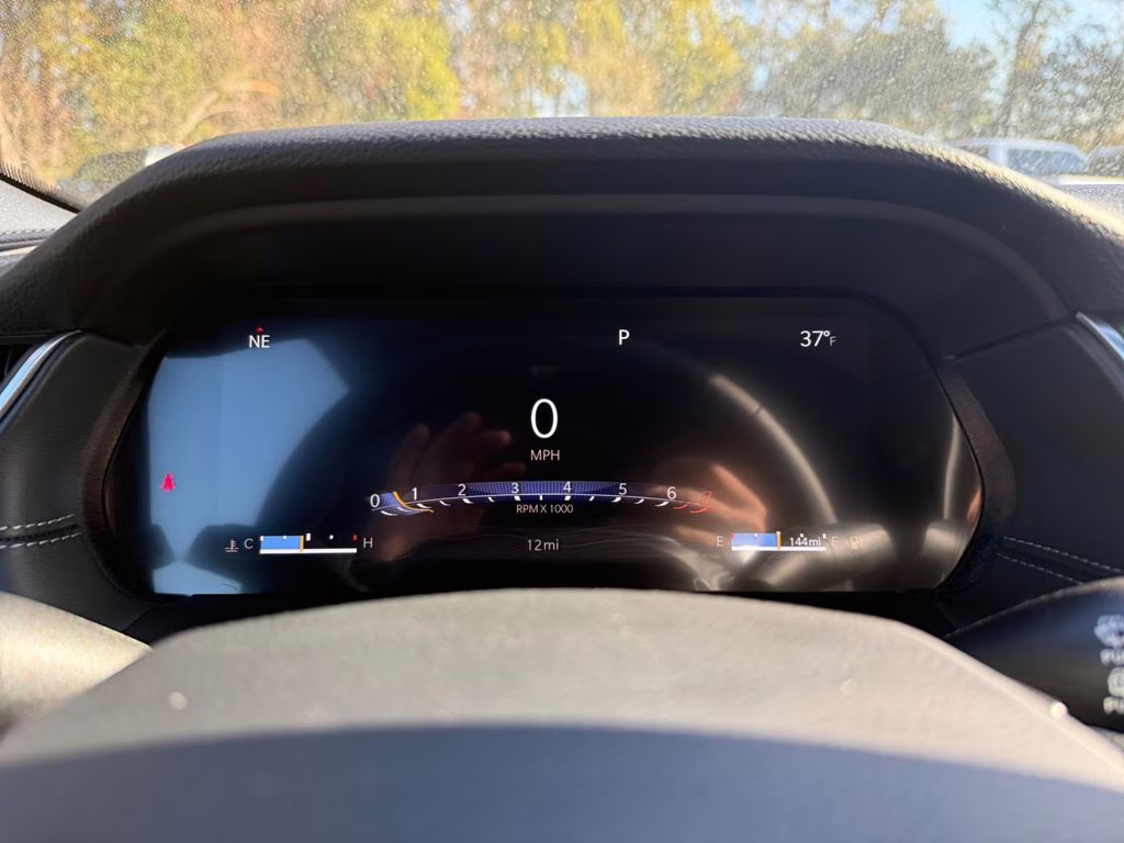 2025 Silver Zynith Jeep Grand Cherokee Laredo RWD SUV