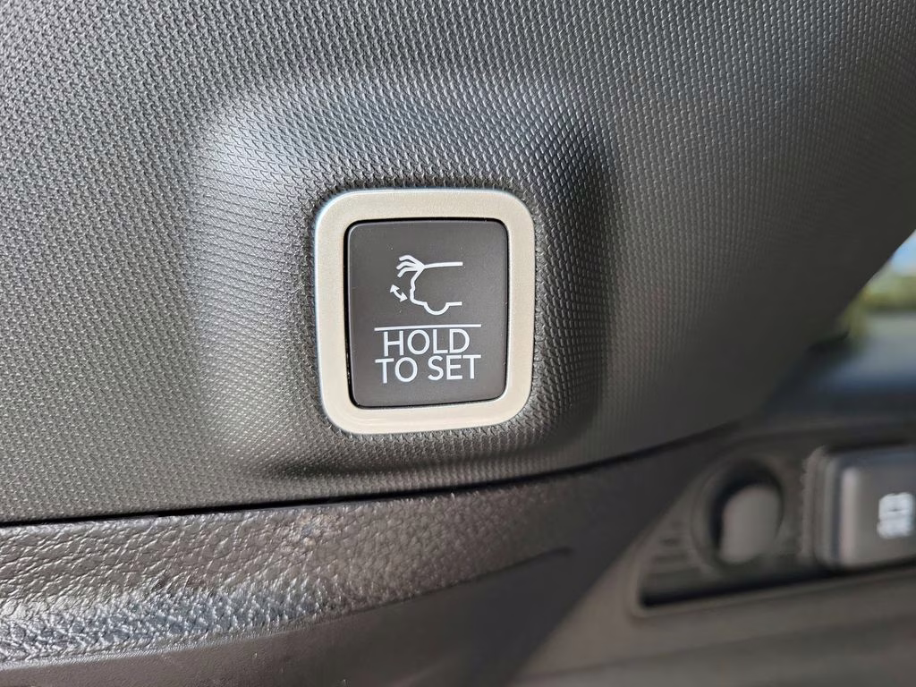 2025 Velvet Red Pearlcoat Jeep Grand Cherokee Laredo X RWD SUV