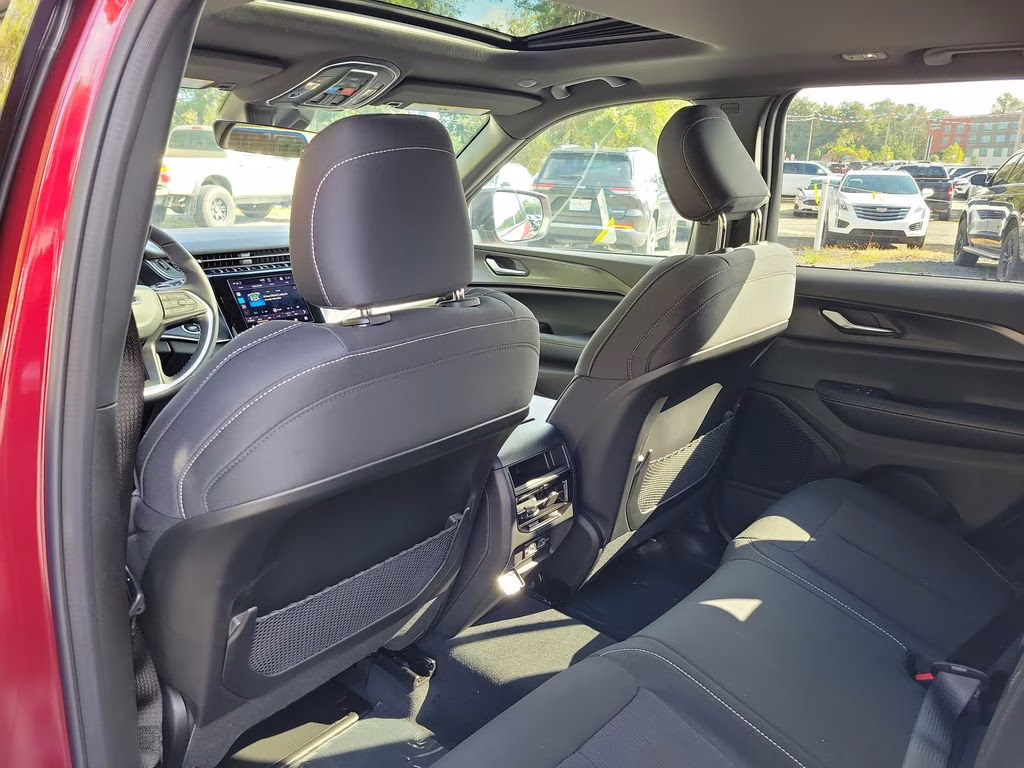 2025 Velvet Red Pearlcoat Jeep Grand Cherokee Laredo X RWD SUV