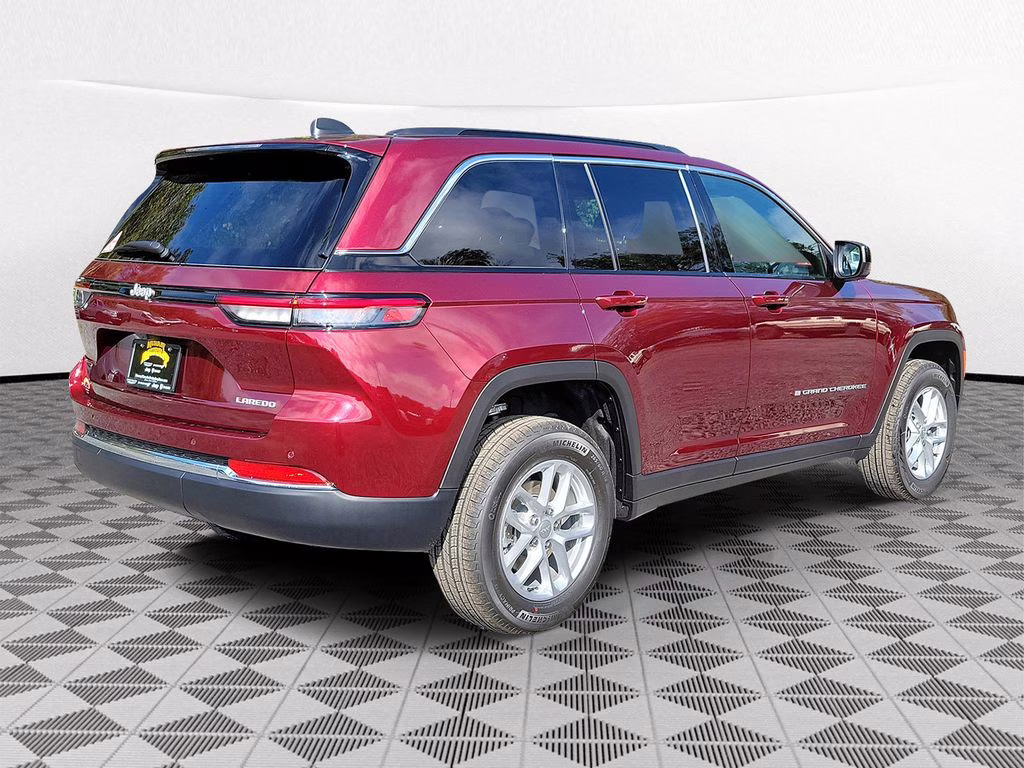 2025 Velvet Red Pearlcoat Jeep Grand Cherokee Laredo X RWD SUV