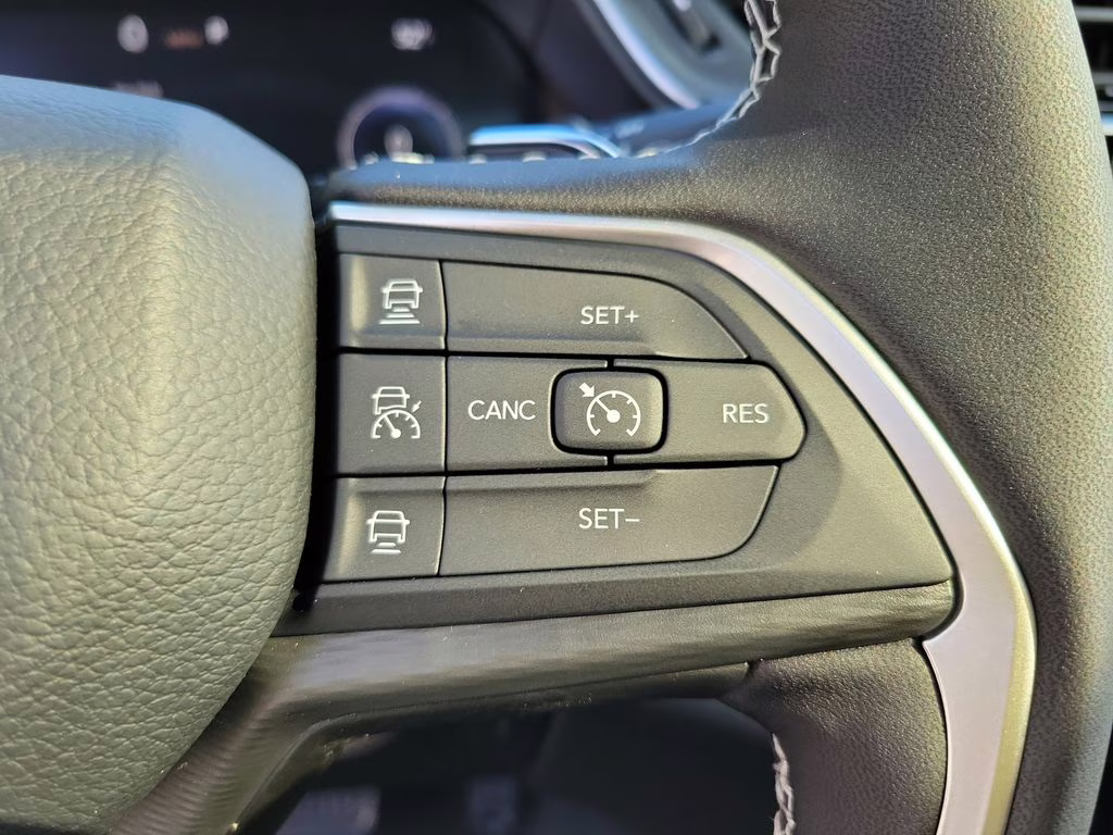 2025 Velvet Red Pearlcoat Jeep Grand Cherokee Laredo X RWD SUV