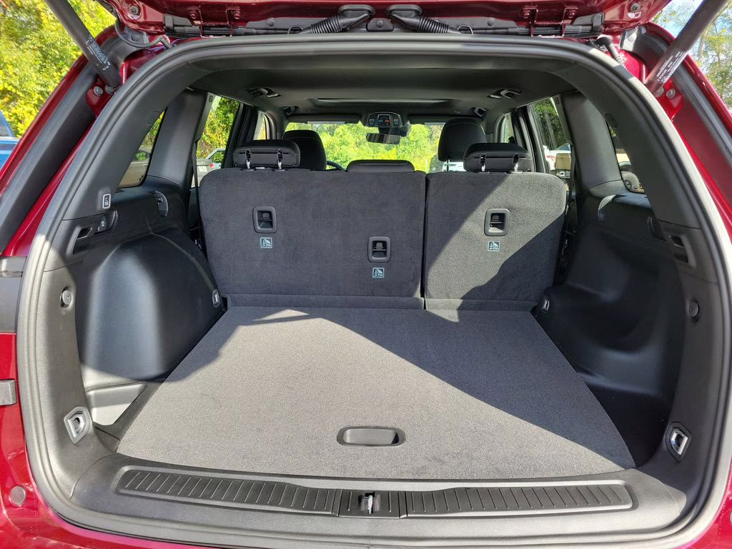 2025 Velvet Red Pearlcoat Jeep Grand Cherokee Laredo X RWD SUV