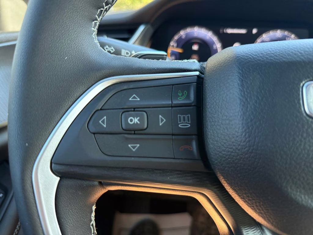 2025 Baltic Gray Metallic Clearcoat Jeep Grand Cherokee Altitude RWD SUV