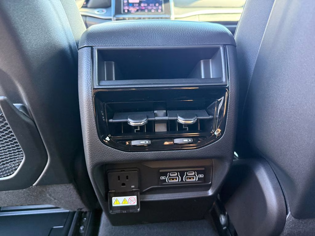 2025 Baltic Gray Metallic Clearcoat Jeep Grand Cherokee Altitude RWD SUV