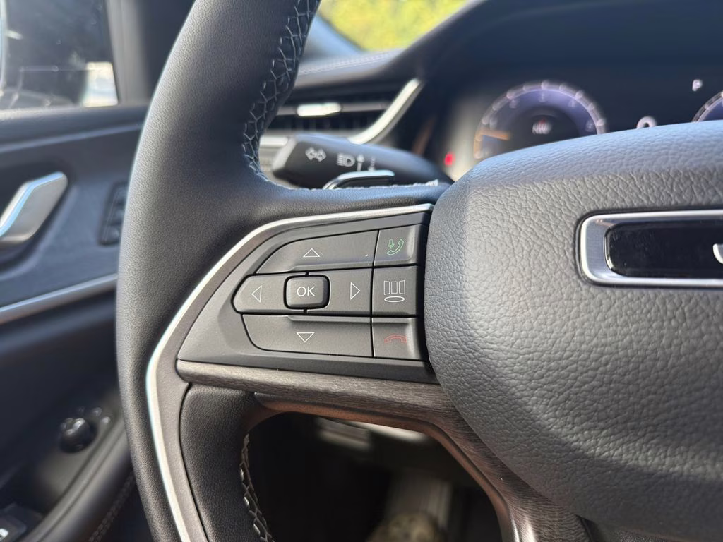 2025 Silver Zynith Jeep Grand Cherokee Limited RWD SUV