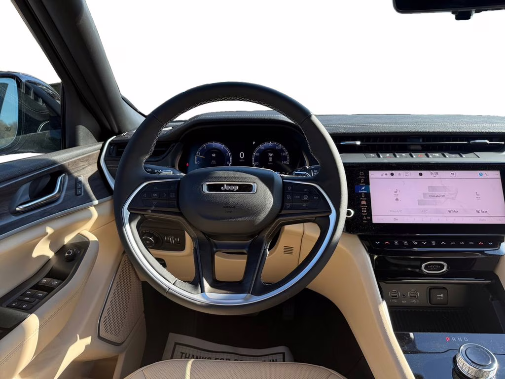 2026 Bright White Clearcoat Jeep Grand Cherokee Limited RWD SUV