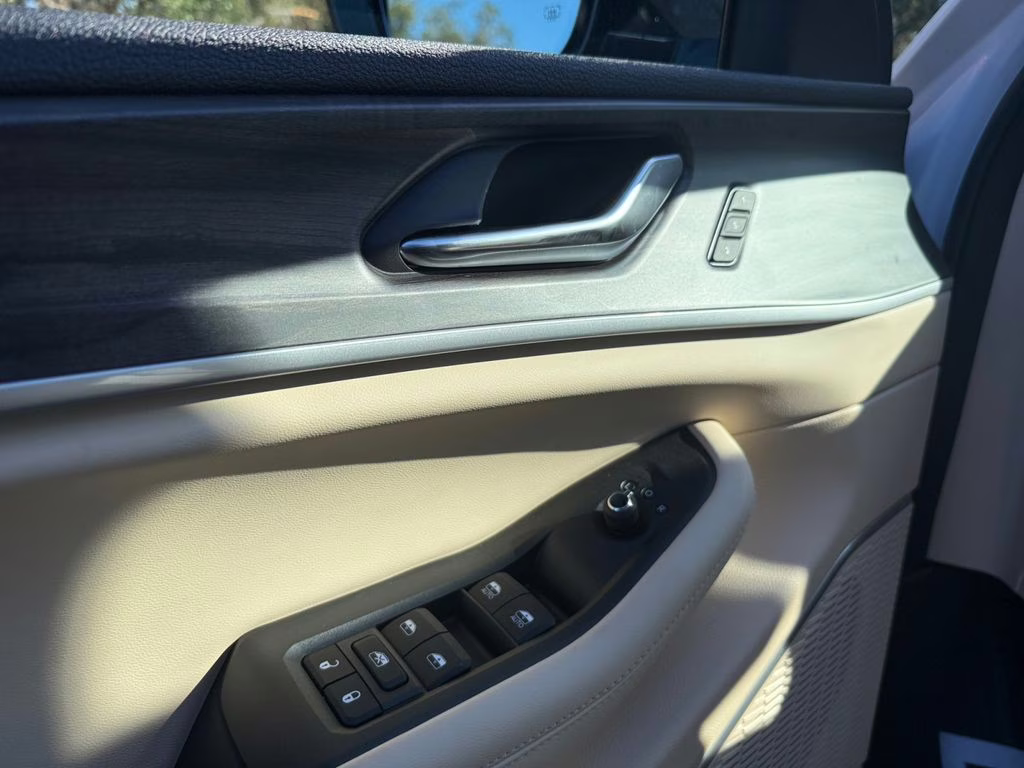 2026 Bright White Clearcoat Jeep Grand Cherokee Limited RWD SUV