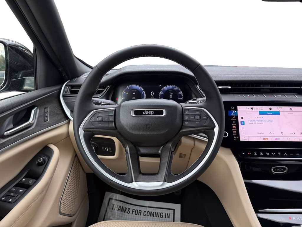 2026 Diamond Black Crystal Pearlcoat Jeep Grand Cherokee Limited RWD SUV