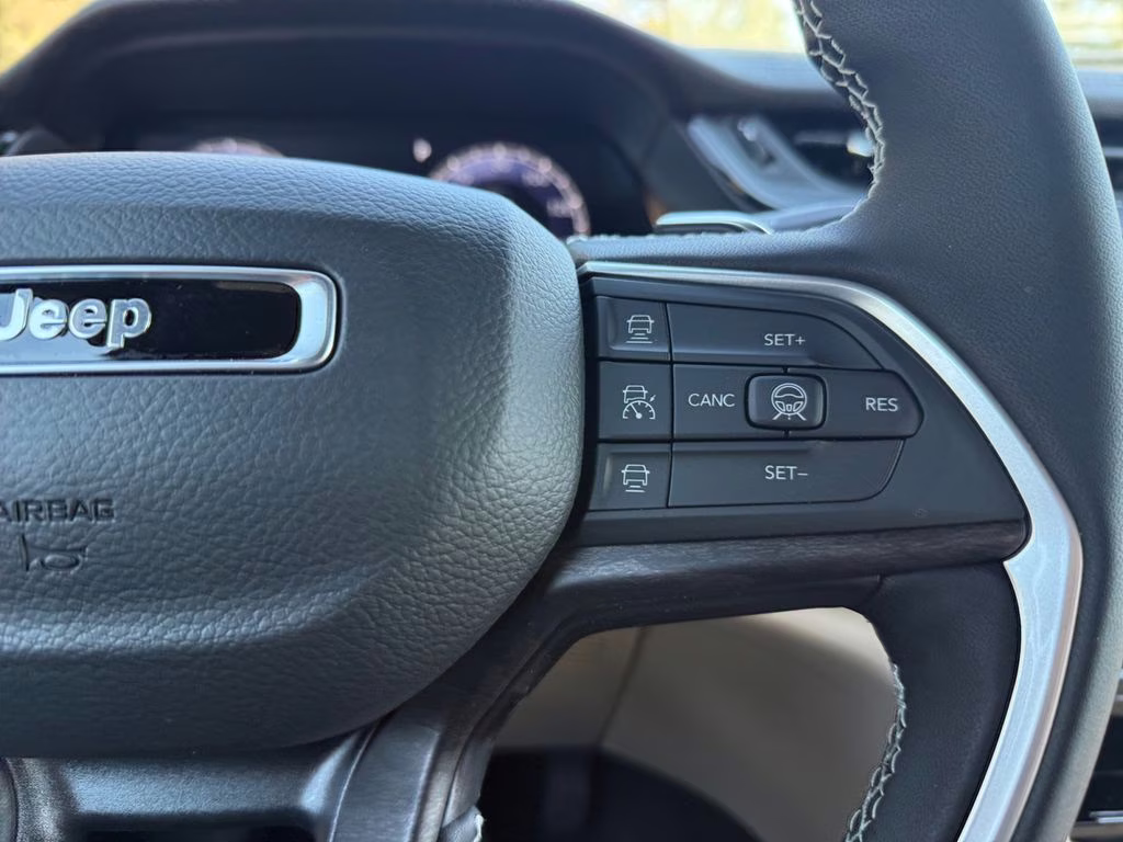 2026 Baltic Gray Metallic Clearcoat Jeep Grand Cherokee Limited 4X4 SUV