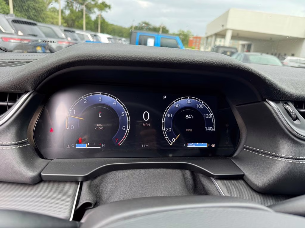 2025 Diamond Black Crystal Pearlcoat Jeep Grand Cherokee L Laredo RWD SUV