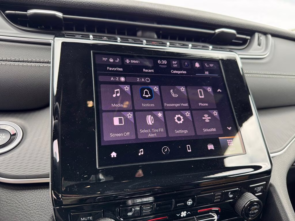 2025 Diamond Black Crystal Pearlcoat Jeep Grand Cherokee L Laredo RWD SUV