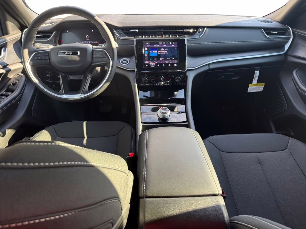 2025 Baltic Gray Metallic Clearcoat Jeep Grand Cherokee L Laredo RWD SUV