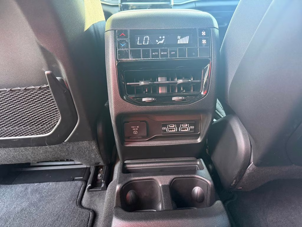 2025 Baltic Gray Metallic Clearcoat Jeep Grand Cherokee L Laredo RWD SUV