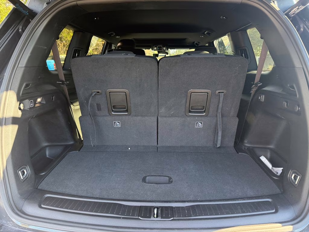 2025 Baltic Gray Metallic Clearcoat Jeep Grand Cherokee L Laredo RWD SUV