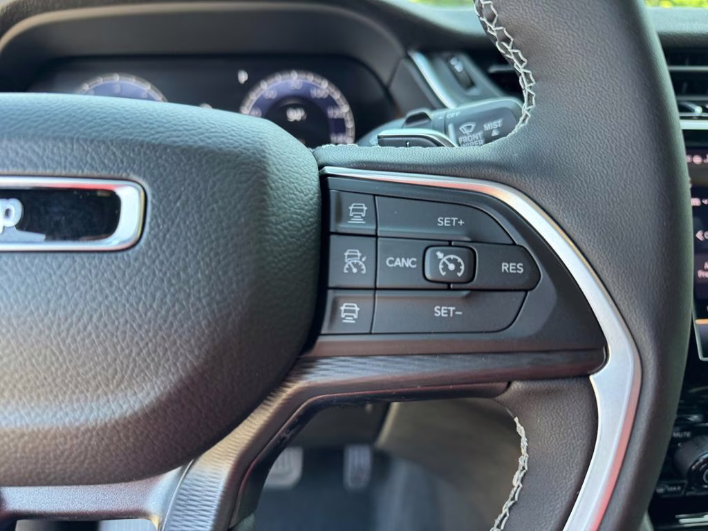 2025 Velvet Red Pearlcoat Jeep Grand Cherokee L Laredo RWD SUV