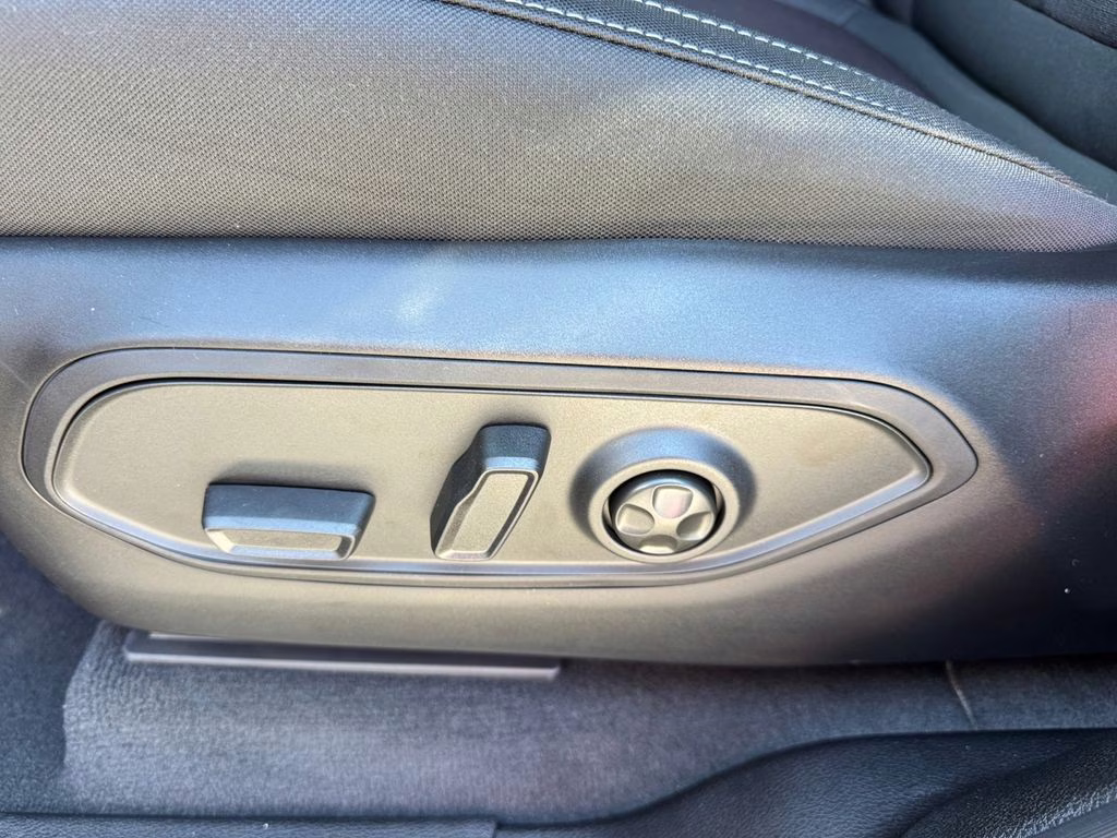 2025 Velvet Red Pearlcoat Jeep Grand Cherokee L Laredo RWD SUV