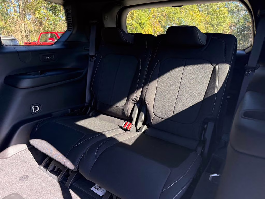 2025 Bright White Clearcoat Jeep Grand Cherokee L Laredo RWD SUV