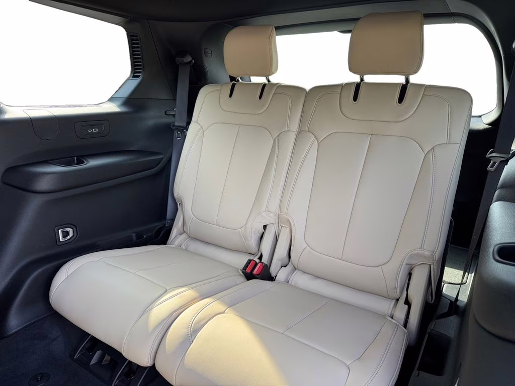 2025 Diamond Black Crystal Pearlcoat Jeep Grand Cherokee L Limited RWD SUV