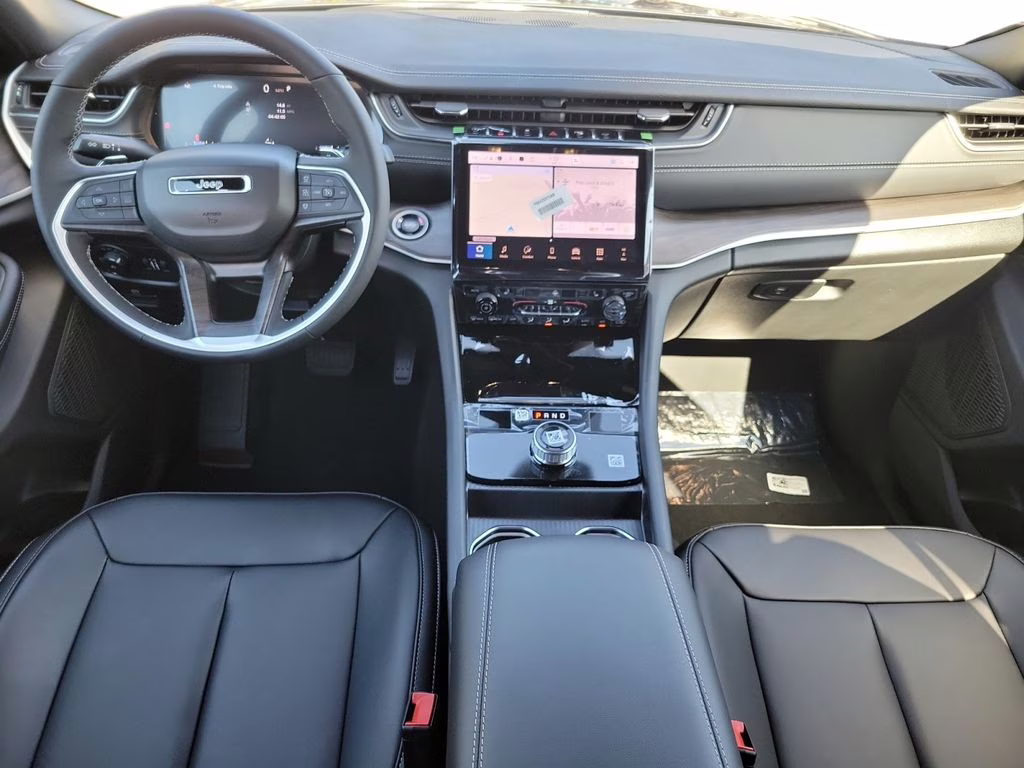 2025 Baltic Gray Metallic Clearcoat Jeep Grand Cherokee L Limited RWD SUV