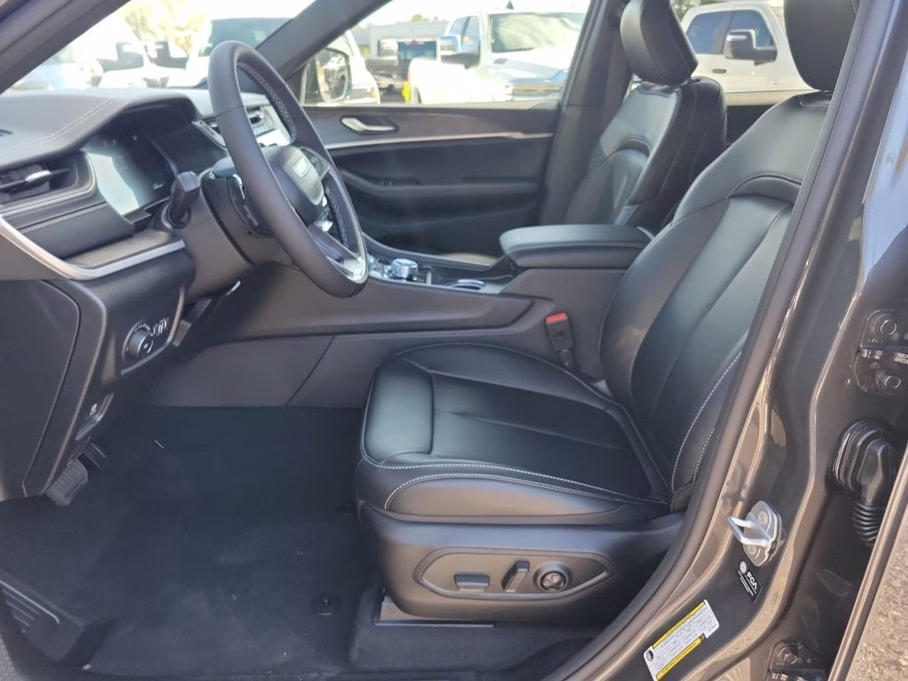 2025 Baltic Gray Metallic Clearcoat Jeep Grand Cherokee L Limited RWD SUV