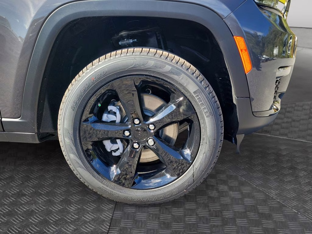 2025 Baltic Gray Metallic Clearcoat Jeep Grand Cherokee L Limited RWD SUV