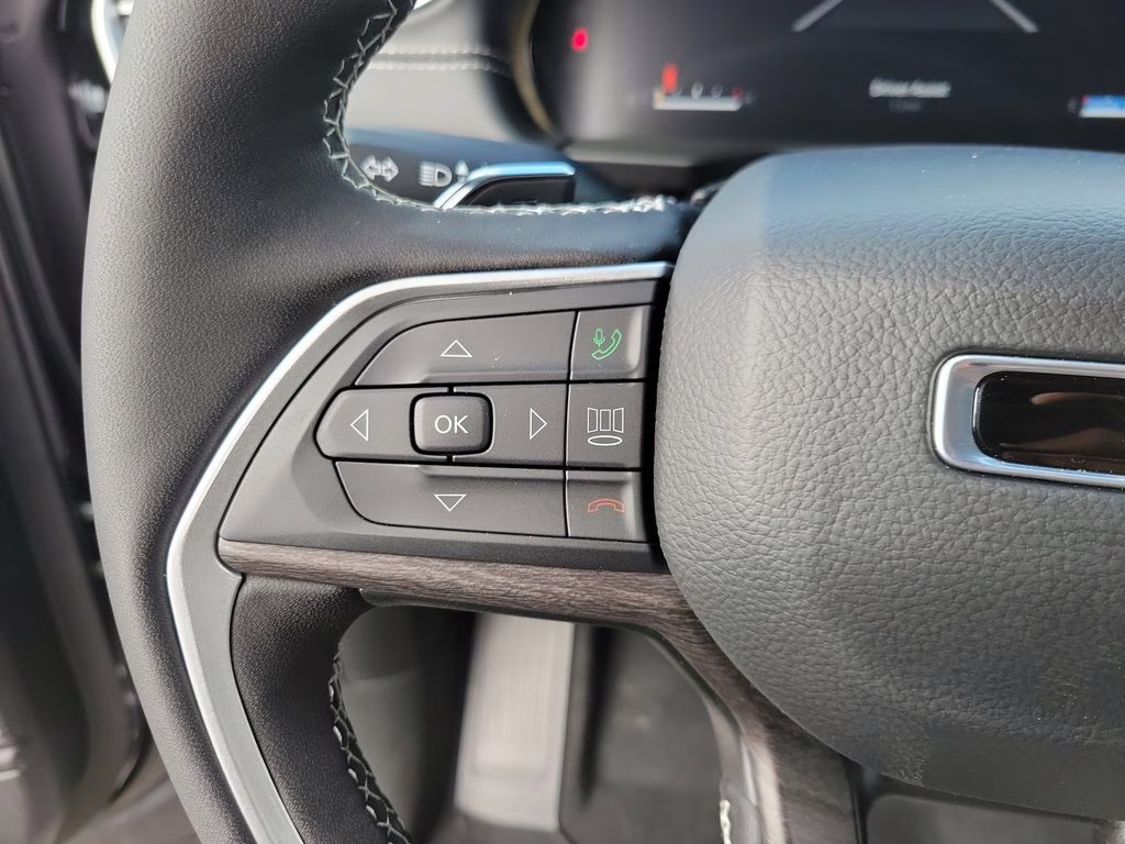 2025 Baltic Gray Metallic Clearcoat Jeep Grand Cherokee L Limited 4X4 SUV