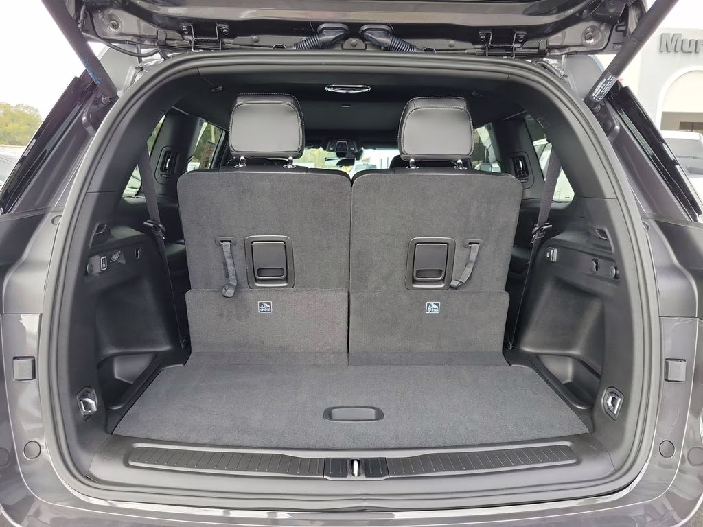 2025 Baltic Gray Metallic Clearcoat Jeep Grand Cherokee L Limited 4X4 SUV