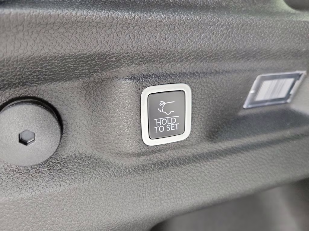 2025 Baltic Gray Metallic Clearcoat Jeep Grand Cherokee L Limited 4X4 SUV