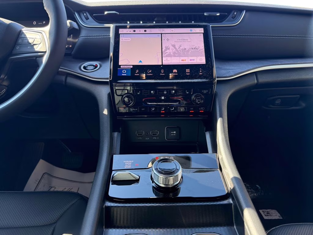 2025 Velvet Red Pearlcoat Jeep Grand Cherokee L Limited 4X4 SUV