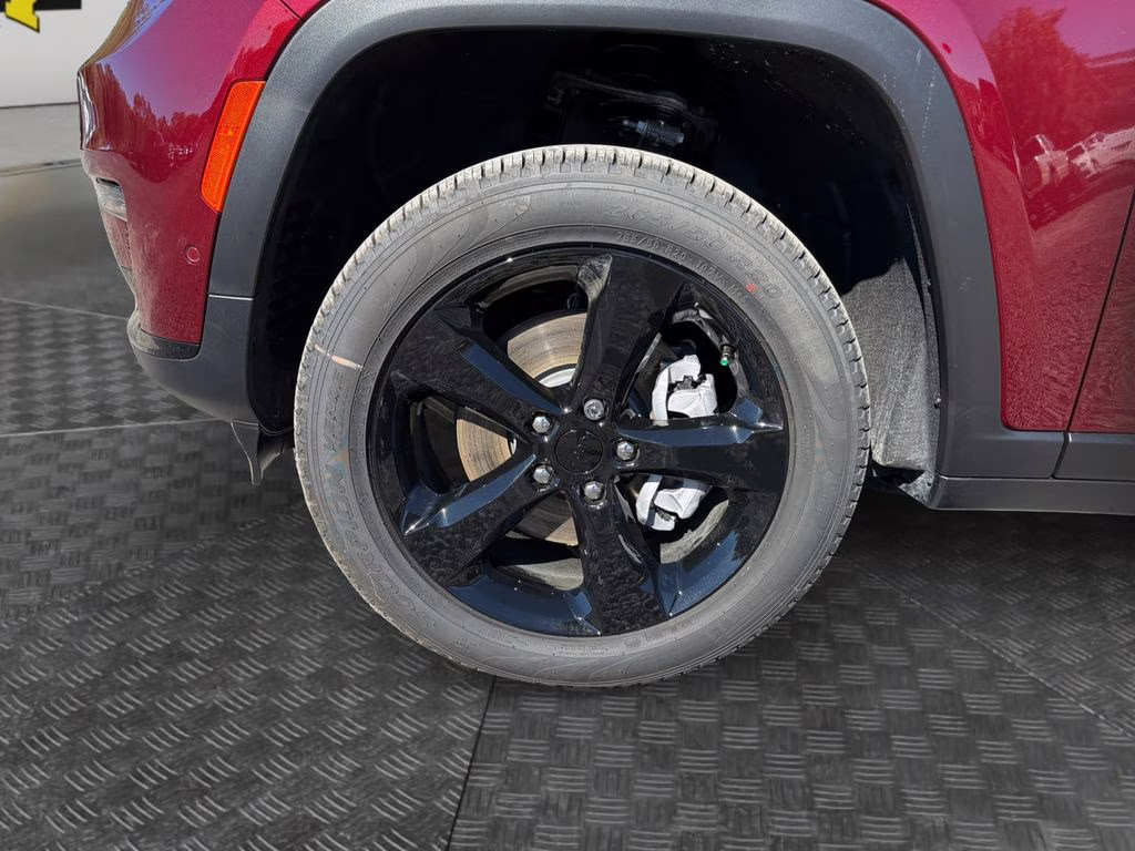 2025 Velvet Red Pearlcoat Jeep Grand Cherokee L Limited 4X4 SUV