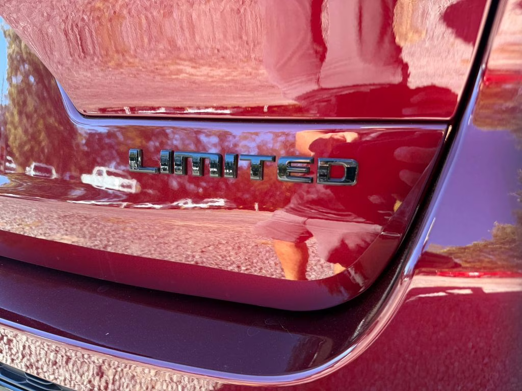 2025 Velvet Red Pearlcoat Jeep Grand Cherokee L Limited 4X4 SUV