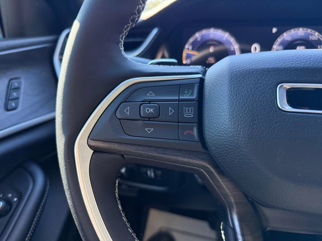 2025 Velvet Red Pearlcoat Jeep Grand Cherokee L Limited 4X4 SUV