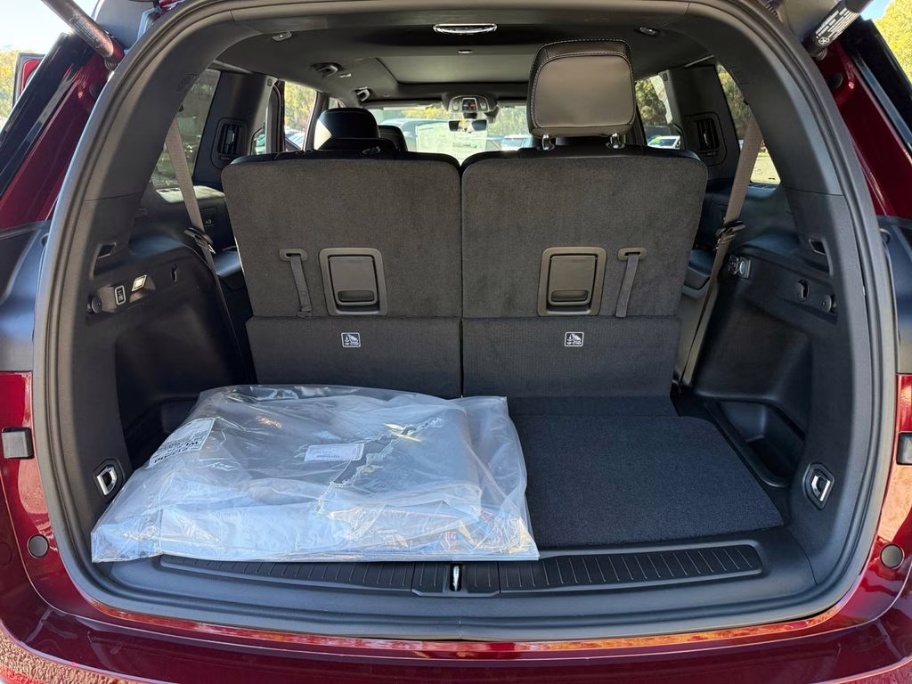 2025 Velvet Red Pearlcoat Jeep Grand Cherokee L Limited 4X4 SUV