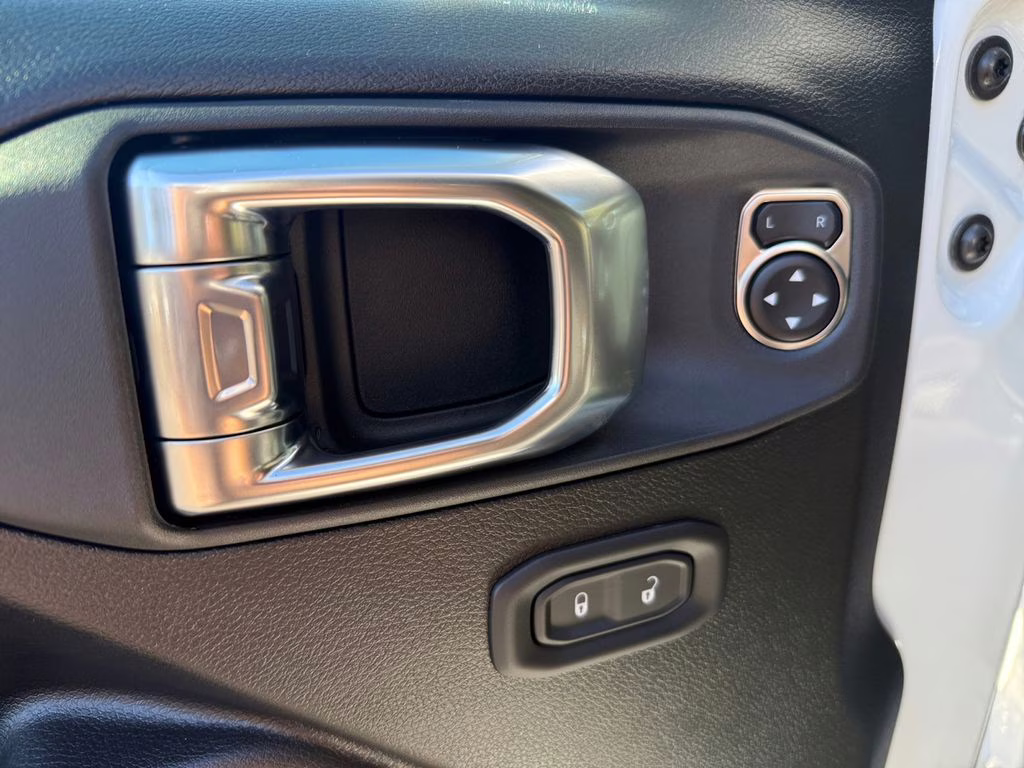 2026 Bright White Clearcoat Jeep Wrangler Willys 4X4 SUV