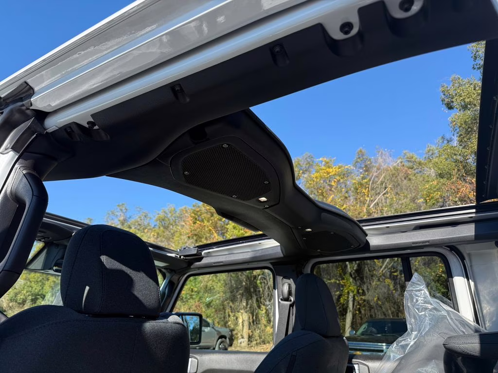 2026 Bright White Clearcoat Jeep Wrangler Willys 4X4 SUV