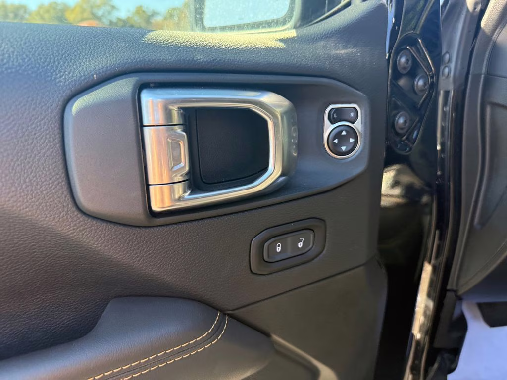 2025 Black Clearcoat Jeep Wrangler Rubicon 392 4X4 SUV