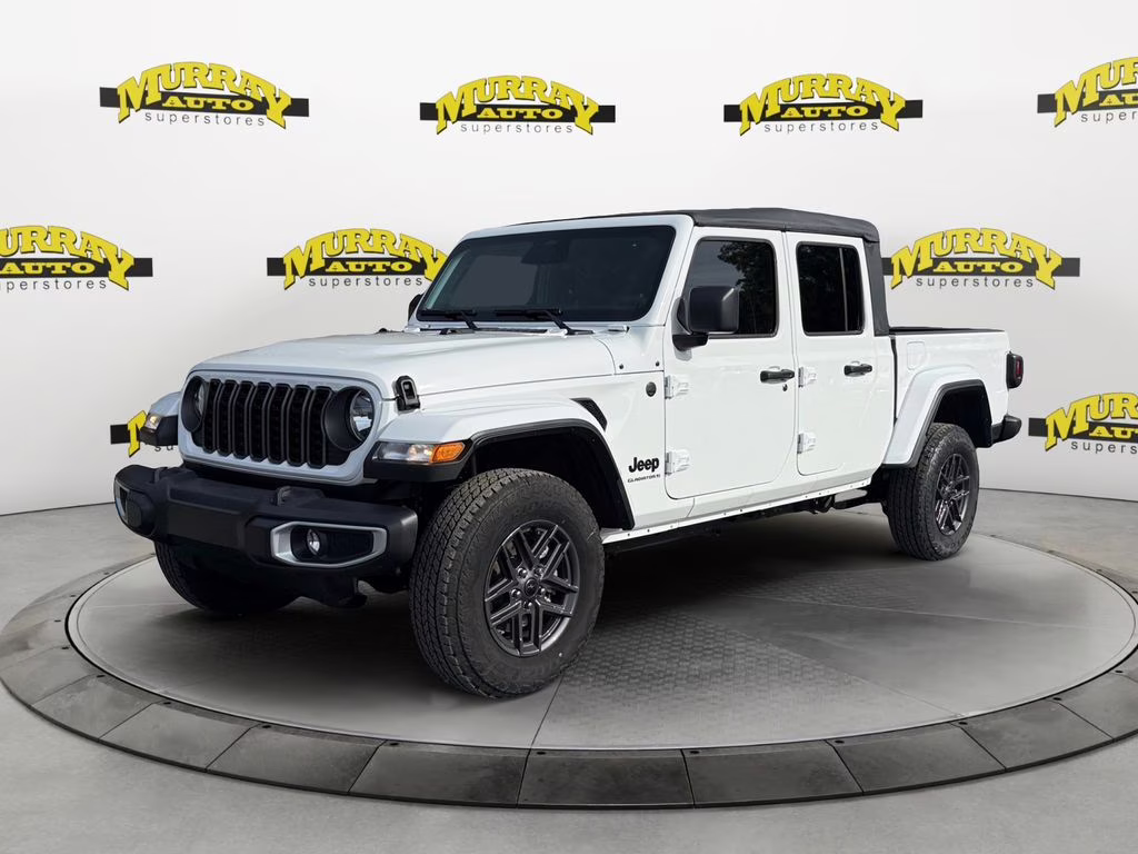 2026 Bright White Clearcoat Jeep Gladiator Sport S 4X4 Truck