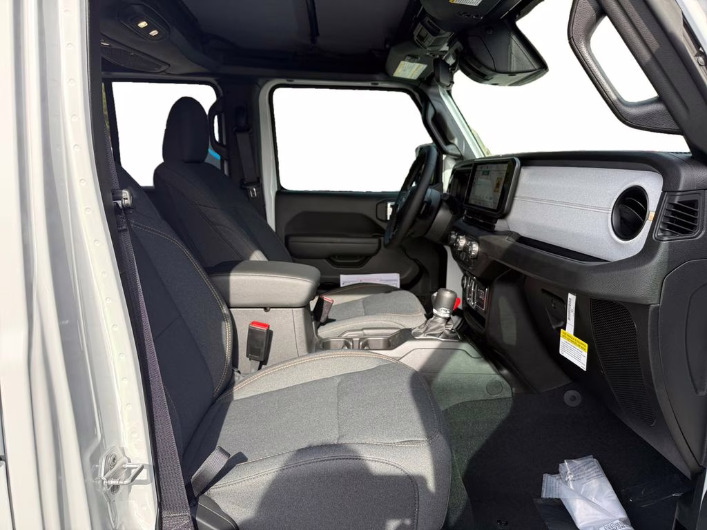 2026 Bright White Clearcoat Jeep Gladiator Sport S 4X4 Truck