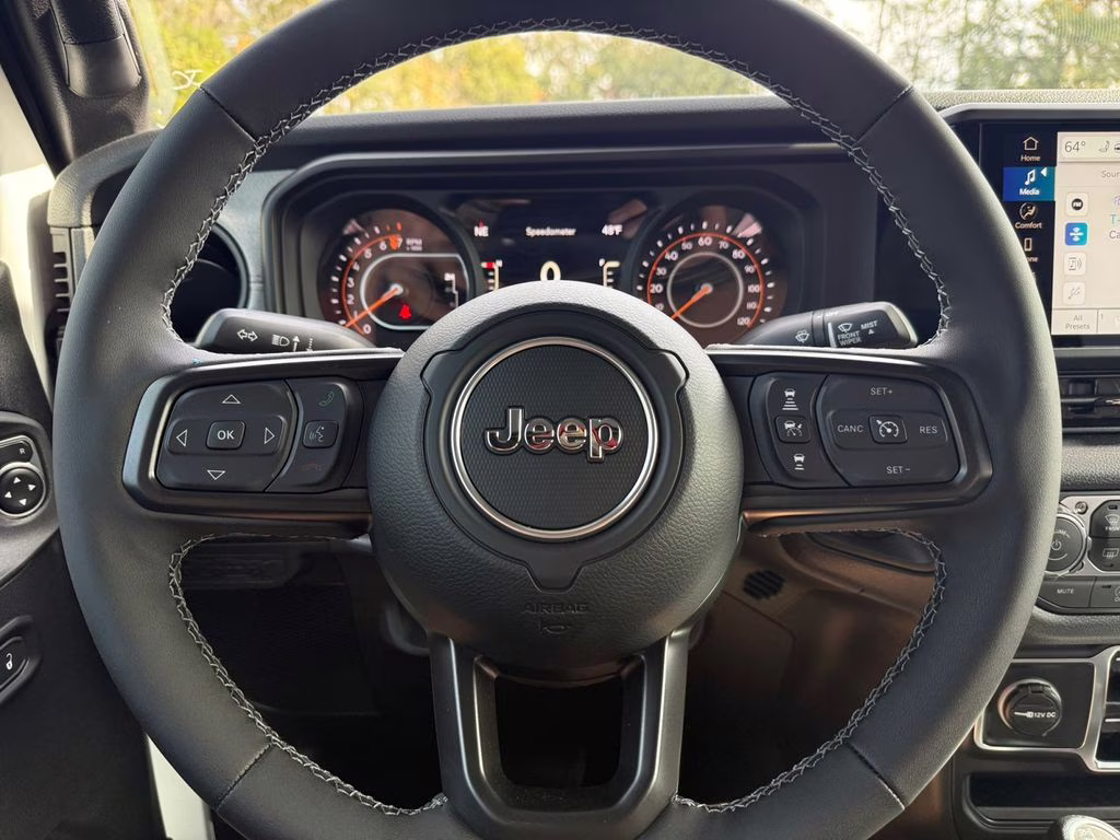 2026 Bright White Clearcoat Jeep Gladiator Sport S 4X4 Truck