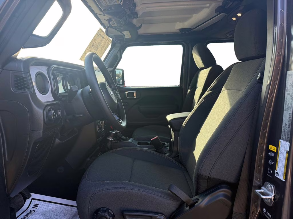 2026 Granite Crystal Metallic Clearcoat Jeep Gladiator Sport 4X4 Truck