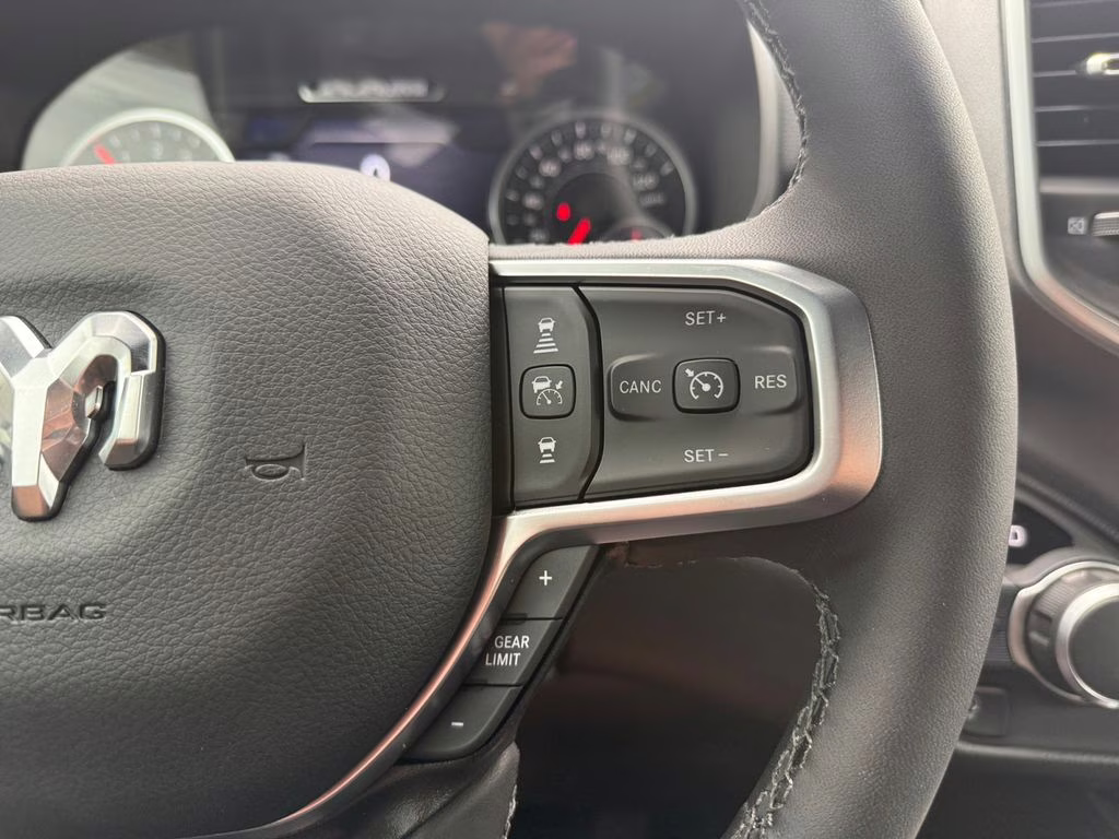 2025 Bright White Clearcoat Ram 1500 Big Horn/Lone Star RWD Truck