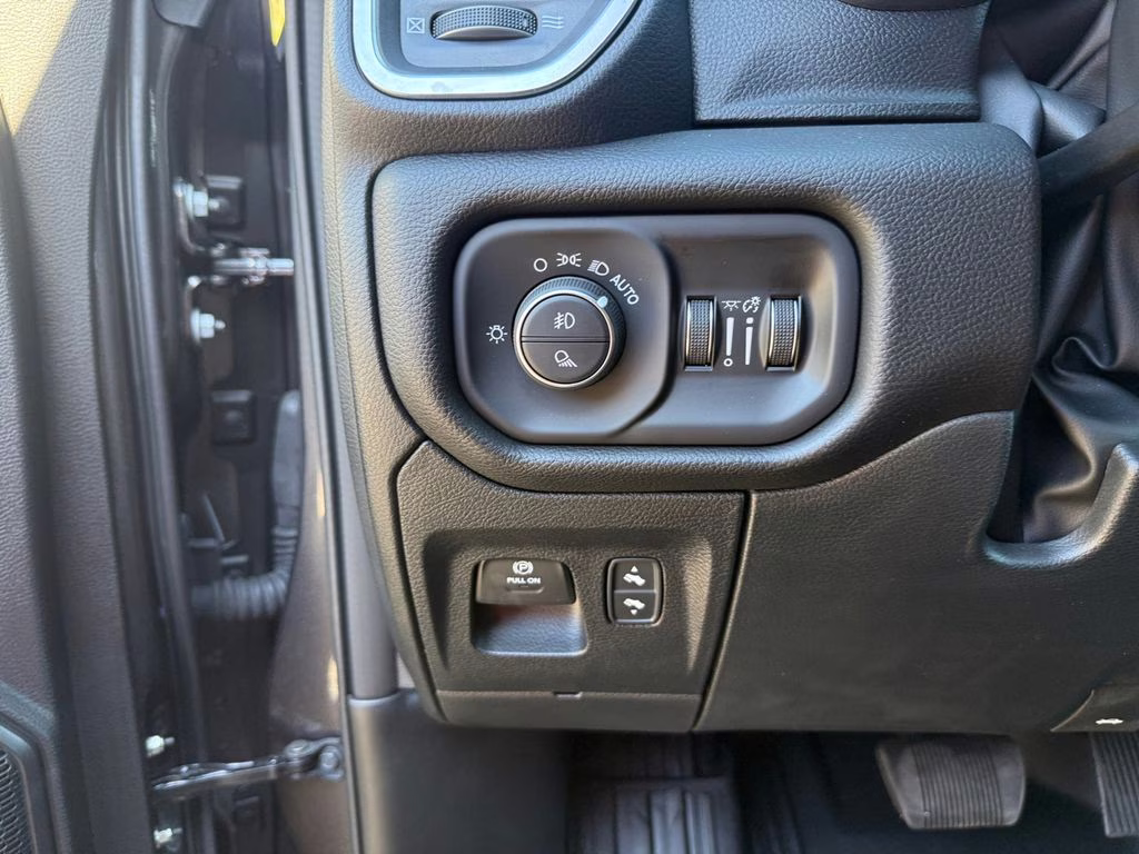 2025 Granite Crystal Metallic Clearcoat Ram 1500 Big Horn/Lone Star 4X4 Truck