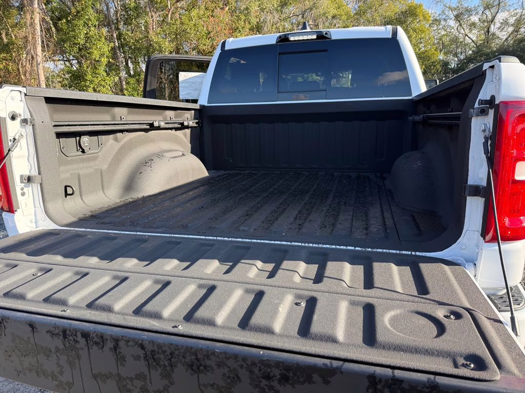 2025 Bright White Clearcoat Ram 1500 Big Horn/Lone Star 4X4 Truck