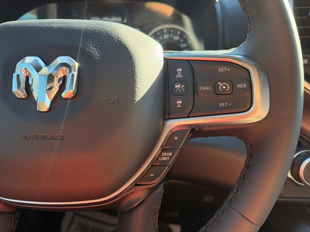 2026 Diamond Black Crystal Pearlcoat Ram 1500 Big Horn/Lone Star 4X4 Truck