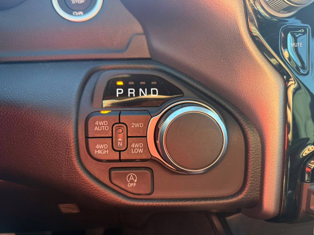 2026 Diamond Black Crystal Pearlcoat Ram 1500 Big Horn/Lone Star 4X4 Truck