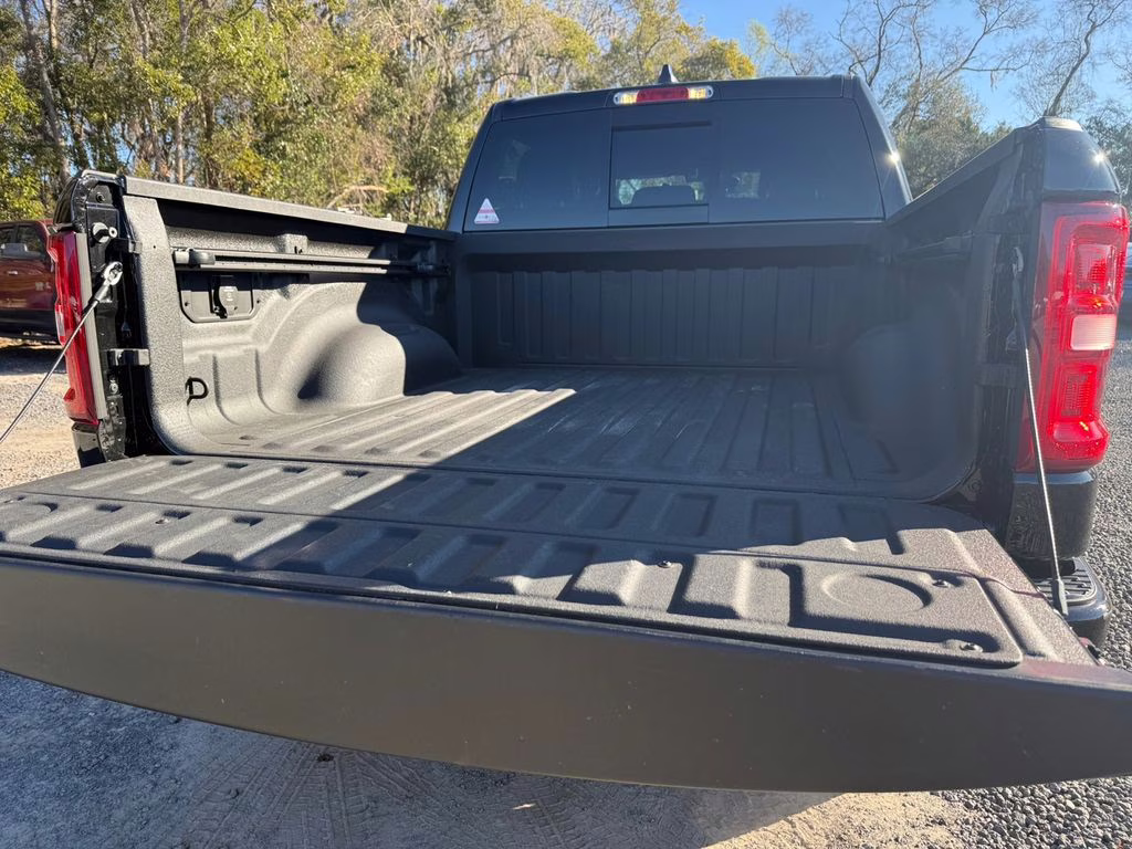 2026 Diamond Black Crystal Pearlcoat Ram 1500 Big Horn/Lone Star 4X4 Truck