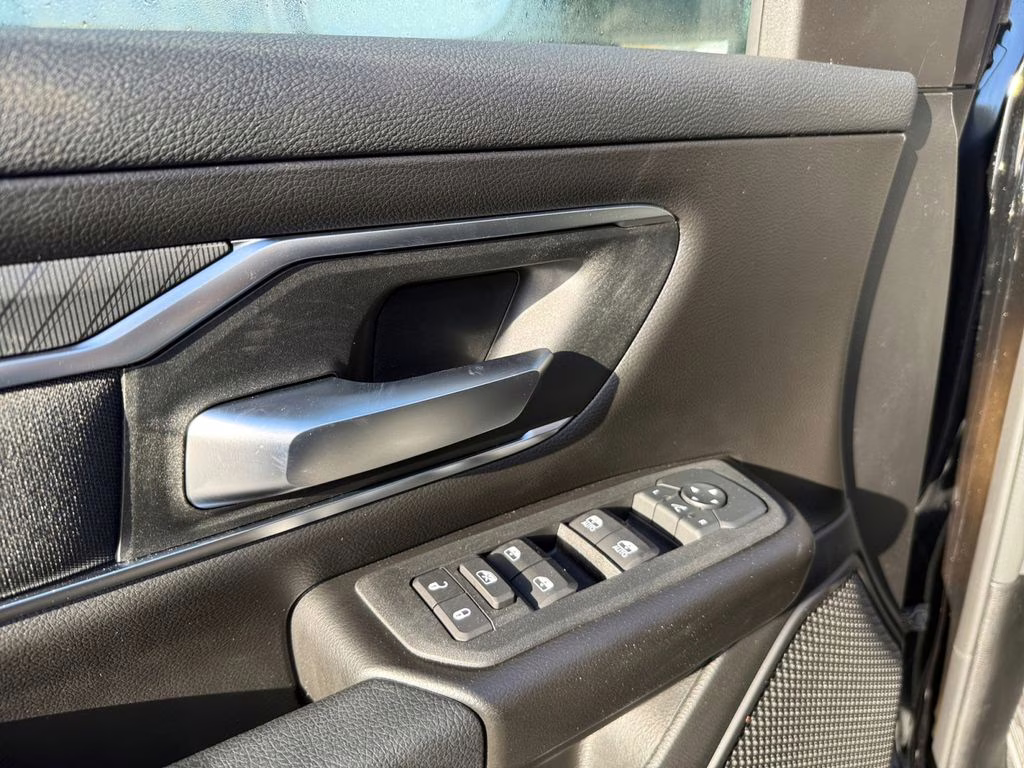 2026 Diamond Black Crystal Pearlcoat Ram 1500 Big Horn/Lone Star 4X4 Truck