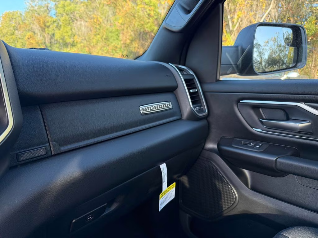 2026 Diamond Black Crystal Pearlcoat Ram 1500 Big Horn/Lone Star 4X4 Truck